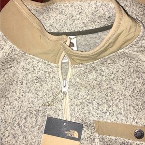 🏈🏈NWT Size 3X Men’s Big and Tall Fleece Collection By The North Face. New